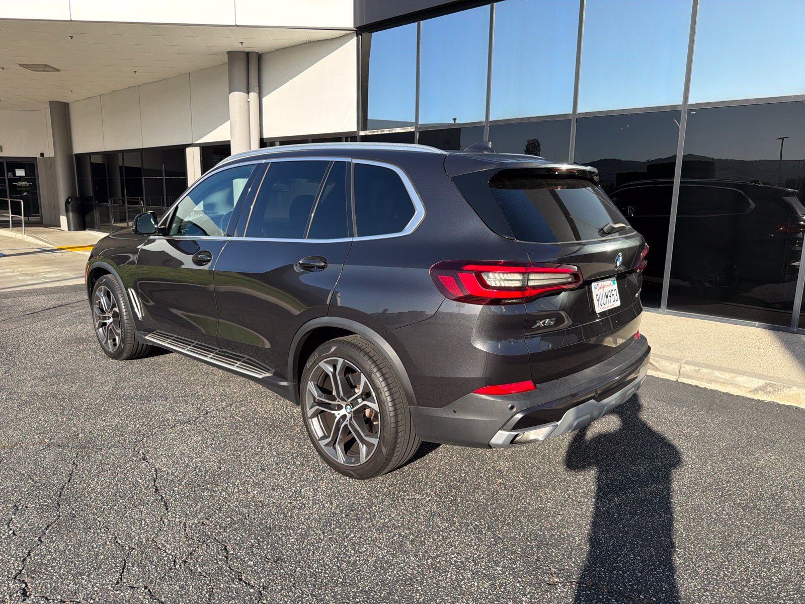 Used 2023 BMW X5 sDrive40i w/ Premium Package RWD image 3