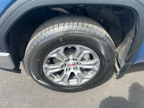 Used 2024 GMC Sierra 1500 SLT image 6