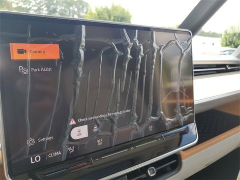 New 2025 Volkswagen ID. Buzz 1st Edition image 30