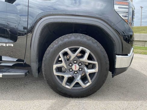 Used 2024 GMC Sierra 1500 SLT w/ SLT Premium Plus Package AWD/4WD image 32