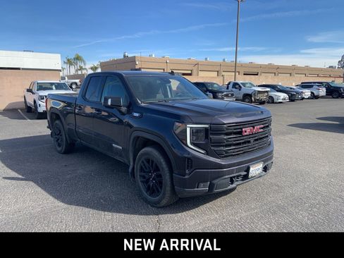 Used 2022 GMC Sierra 1500 Elevation w/ Preferred Package image 3