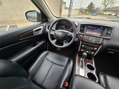 Used 2016 Nissan Pathfinder SL w/ SL Premium Package image 26