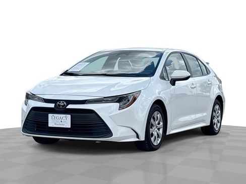 Used 2024 Toyota Corolla LE FWD image 1