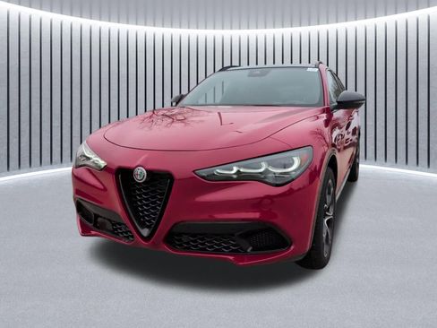 Used 2024 Alfa Romeo Stelvio Veloce AWD/4WD image 16