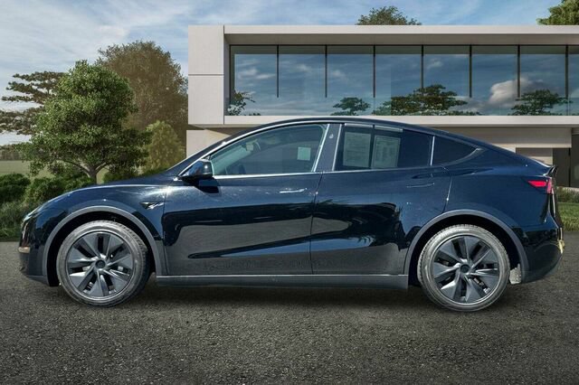 Used 2024 Tesla Model Y Long Range AWD/4WD image 7