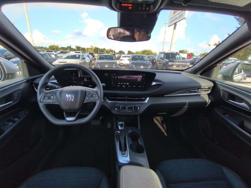 Used 2026 Buick Envista Preferred FWD image 25