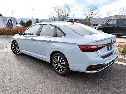 New 2026 Volkswagen Jetta SE image 4