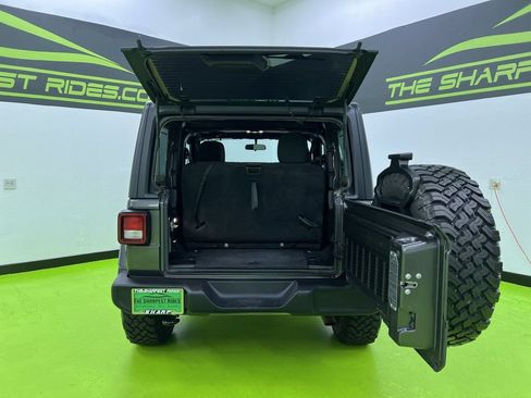 Used 2020 Jeep Wrangler Sport AWD/4WD image 9