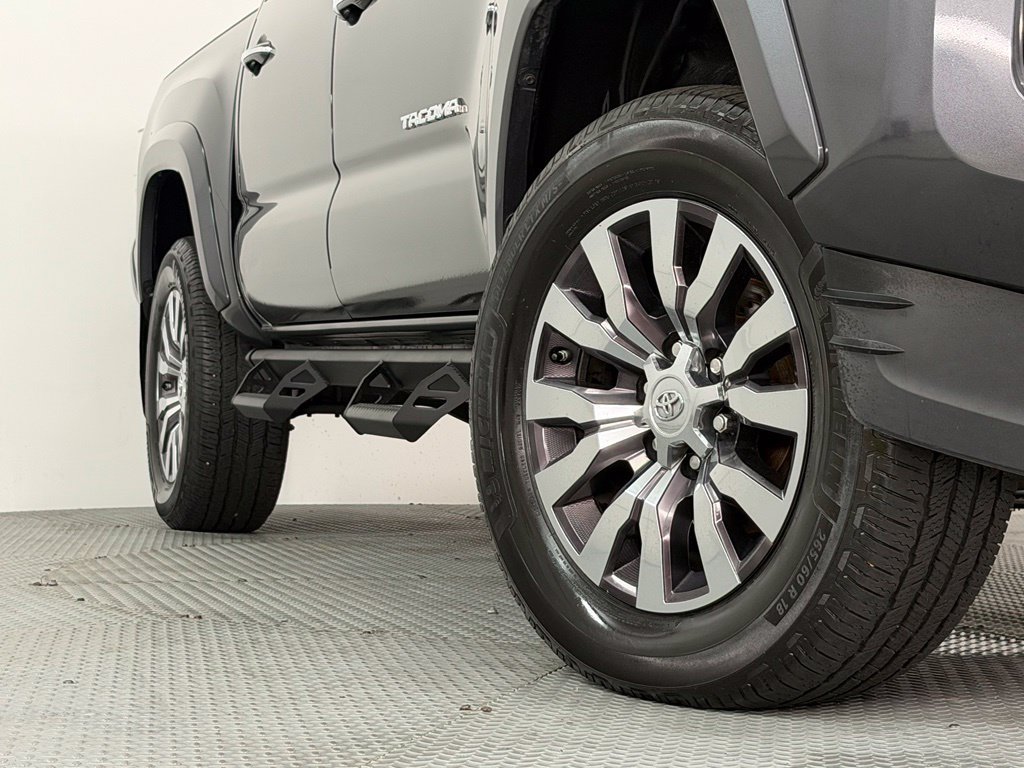 Used 2020 Toyota Tacoma Limited AWD/4WD image 18
