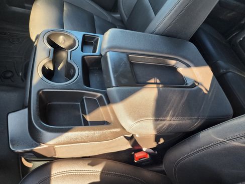 Used 2024 GMC Sierra 1500 SLT image 33