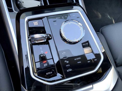 New 2025 BMW 760i xDrive w/ Executive Package image 18