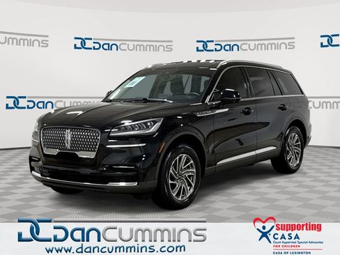 Used 2023 Lincoln Aviator AWD image 1