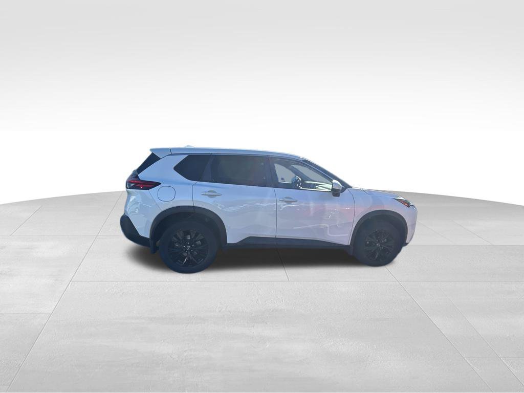 Used 2023 Nissan Rogue SV FWD image 7