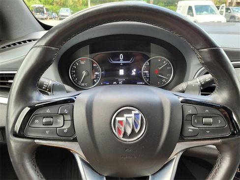 Used 2024 Buick Enclave Premium image 35