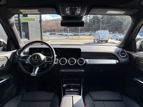 Certified 2025 Mercedes-Benz GLB 250 4MATIC image 25