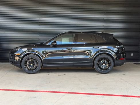 New 2026 Porsche Cayenne AWD/4WD image 33