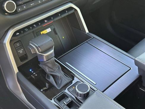 Used 2024 Toyota Tundra Platinum image 10