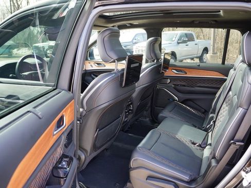 Certified 2023 Jeep Grand Cherokee L Summit image 17