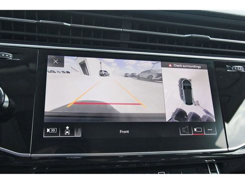 Used 2019 Audi Q8 Premium Plus w/ Premium Plus AWD/4WD image 22