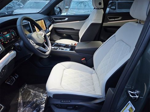 New 2026 Volkswagen Atlas Cross Sport SEL Premium R-Line image 25