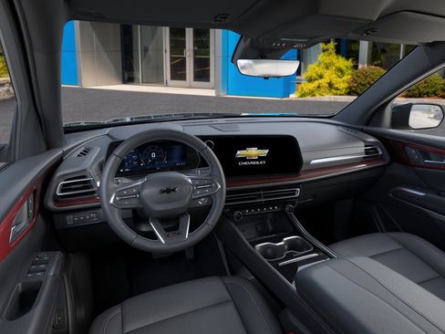 New 2026 Chevrolet Traverse Z71 w/ Driver Confidence Package image 15