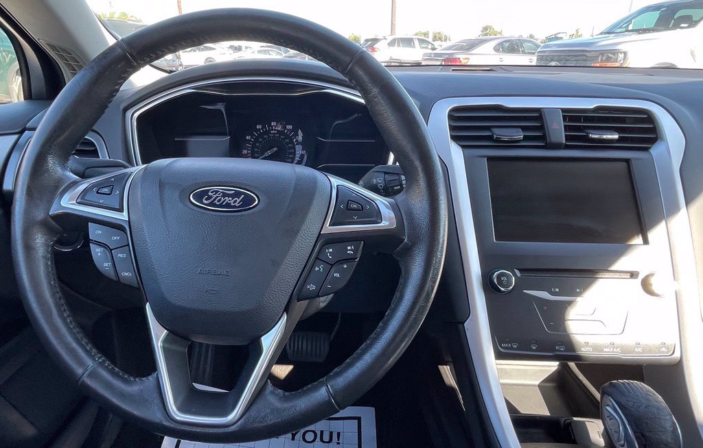 Used 2014 Ford Fusion SE FWD image 14