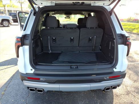 Used 2026 Chevrolet Traverse LT w/ Driver Confidence Package FWD image 30