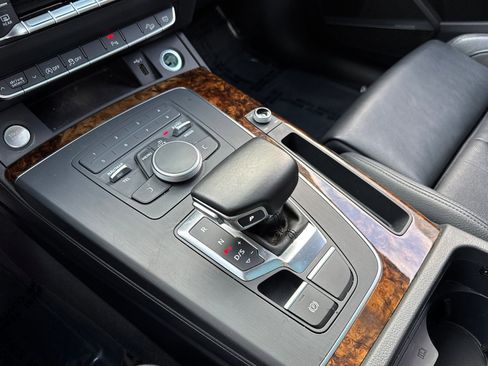 Used 2018 Audi Q5 2.0T Premium Plus w/ Premium Plus Package image 18