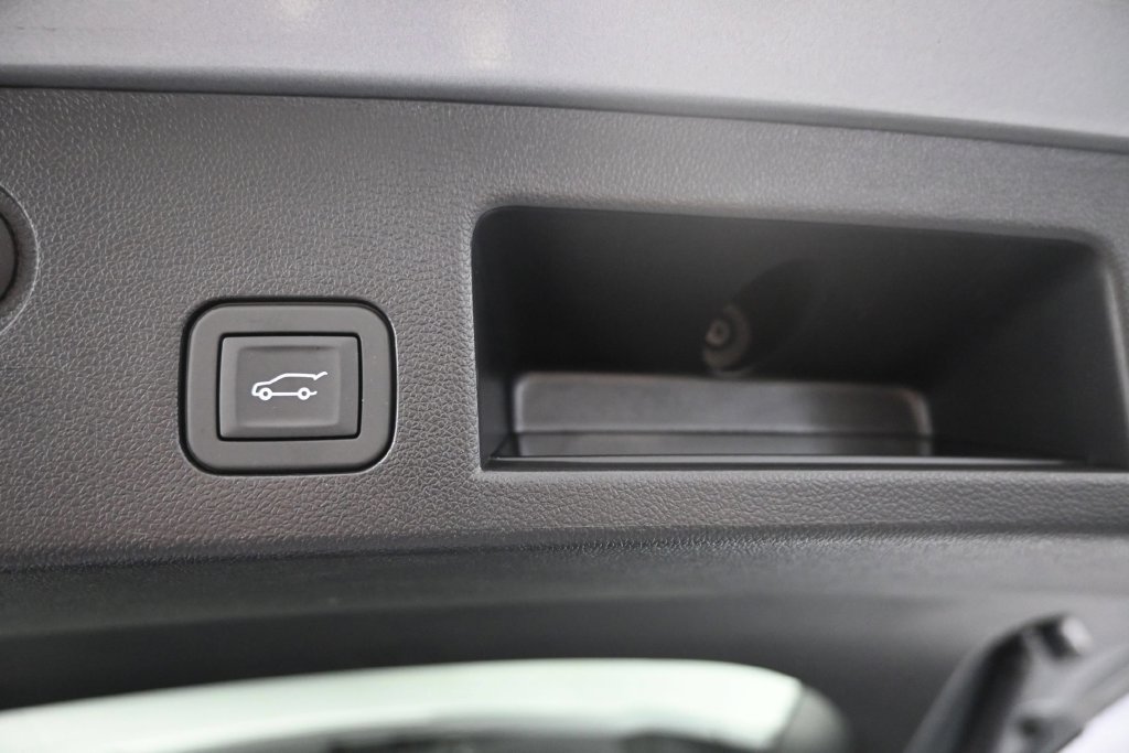 Used 2026 Chevrolet Equinox ACTIV AWD/4WD image 12