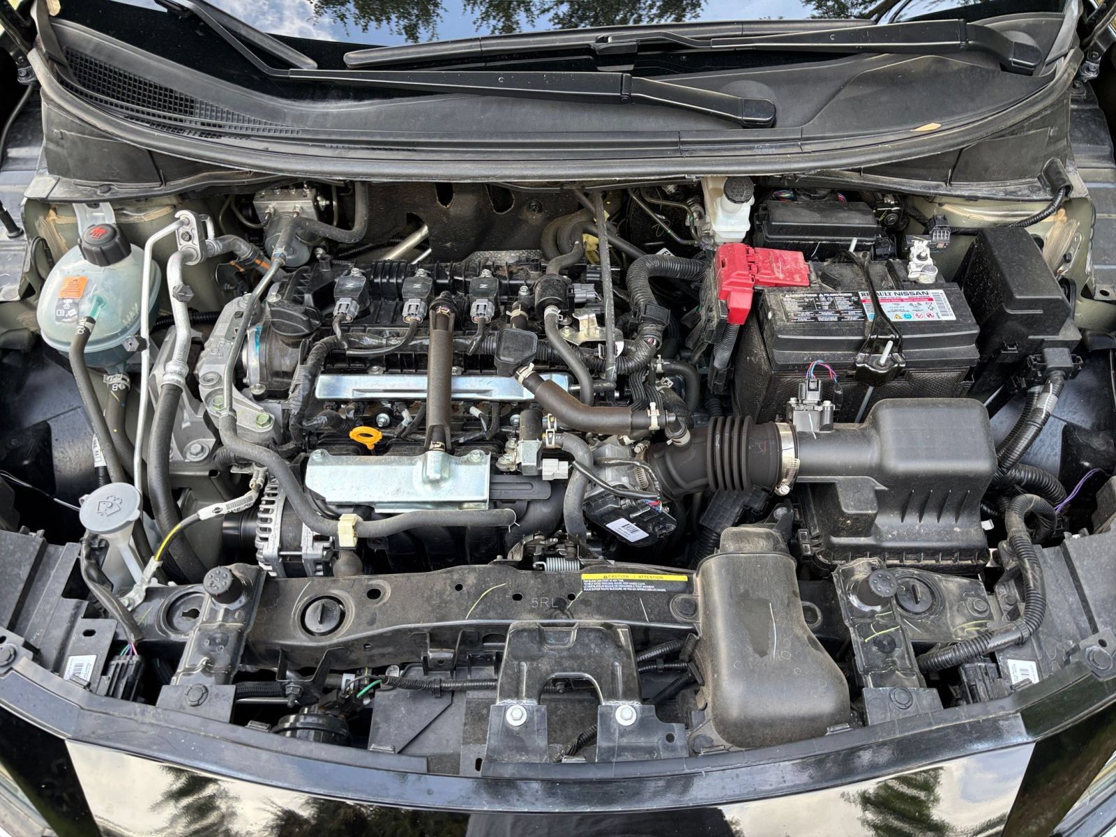 Used 2025 Nissan Versa SV FWD image 29