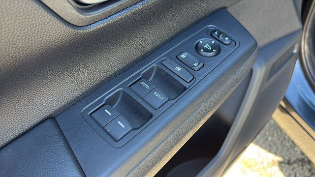 Used 2023 Honda CR-V Sport image 9