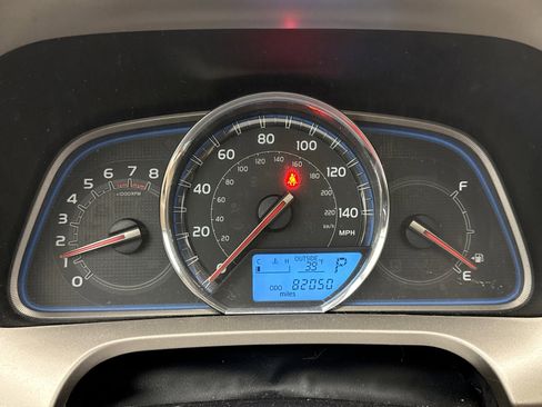 Used 2014 Toyota RAV4 Limited image 9