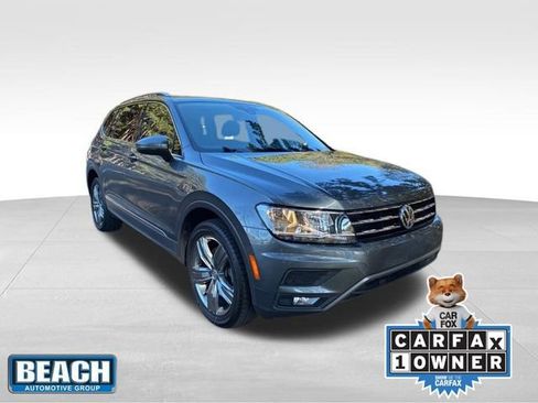 Used 2020 Volkswagen Tiguan SEL image 1