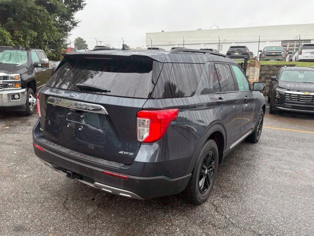 Used 2023 Ford Explorer XLT w/ Equipment Group 202A AWD/4WD image 8