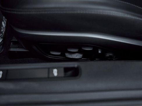 Used 2021 Porsche 911 Turbo S image 32