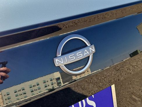 Used 2025 Nissan Altima 2.5 SV FWD image 12