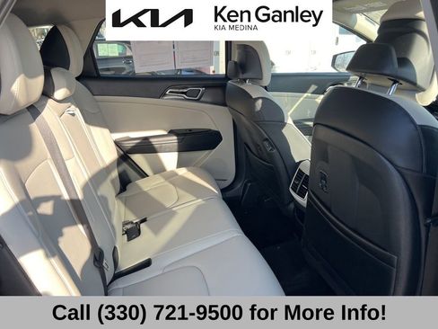 Certified 2025 Kia Sportage EX image 57