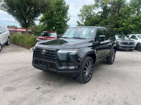 Used 2026 Lexus GX 550 w/ Accessory Package (2T) AWD/4WD image 3