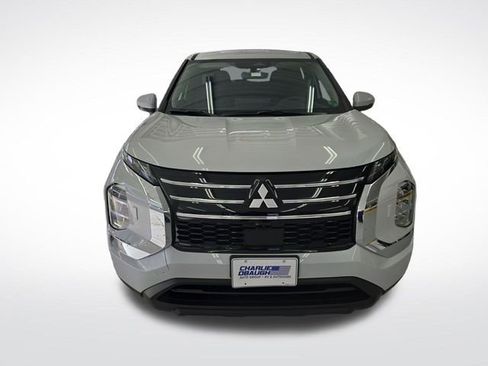 New 2025 Mitsubishi Outlander ES image 8