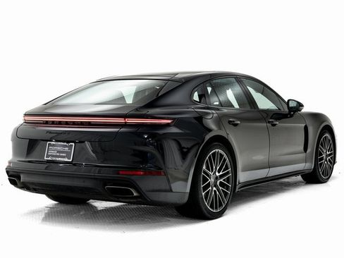 Certified 2025 Porsche Panamera 4 image 32