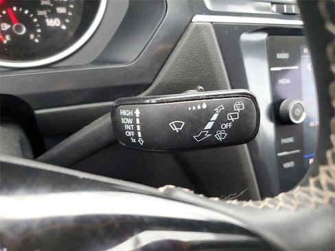 Used 2021 Volkswagen Tiguan SEL image 14
