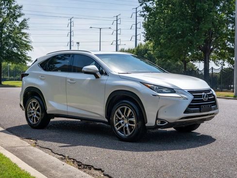 Used 2016 Lexus NX 200t FWD w/ Premium Package image 4