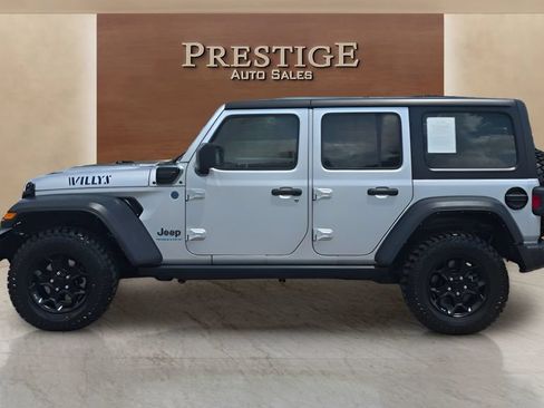 Used 2023 Jeep Wrangler Unlimited AWD/4WD image 2