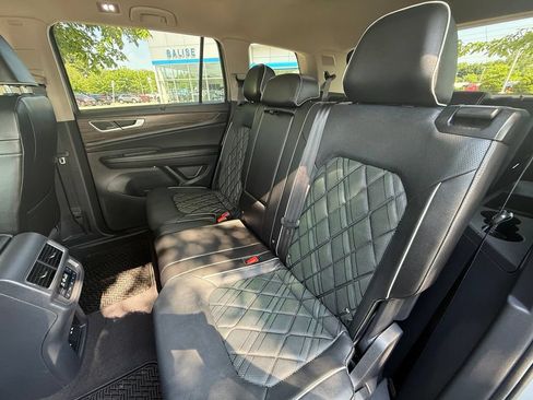 Used 2024 Volkswagen Atlas SEL Premium R-Line AWD/4WD image 25