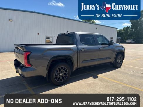 Used 2024 Toyota Tundra Platinum AWD/4WD image 5