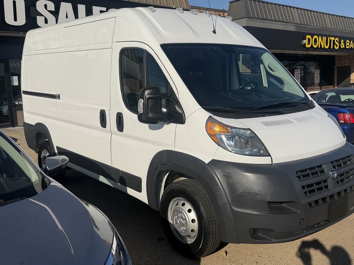 Used 2018 RAM ProMaster 2500 FWD image 2