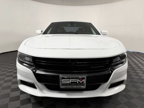 Used 2015 Dodge Charger R/T w/ Plus Group RWD image 4