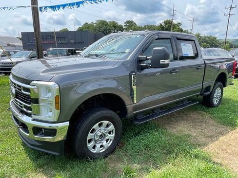 Used 2024 Ford F250 XLT w/ Snow Plow Prep Package AWD/4WD image 2