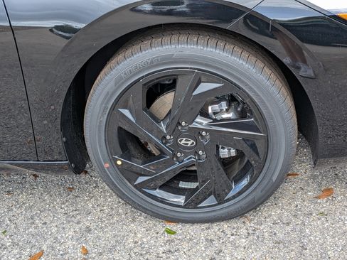 New 2026 Hyundai Elantra SEL Sport Premium image 11