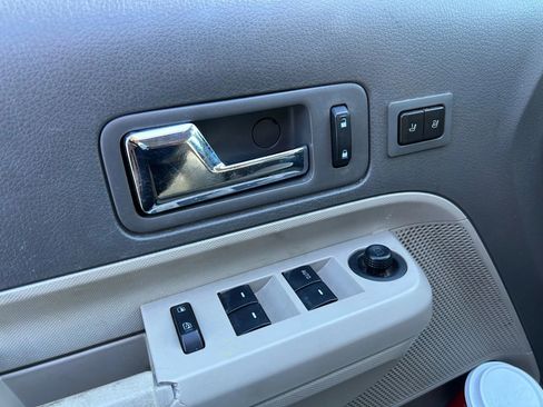 Used 2009 Ford Edge Limited image 9